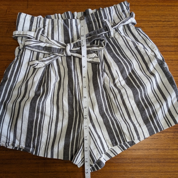 H&M Divided High Waisted Shorts - Picture 5 of 8